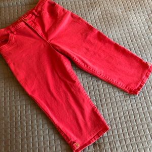 Gloria Vanderbilt cropped pants; size 10